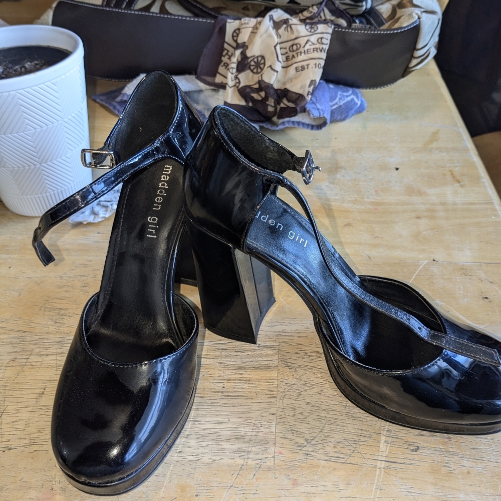 Madden girl platform heel